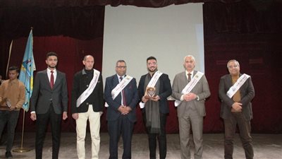 جامعة أسيوط تحتفل بتنصيب اتحاد طلاب كلية الهندسة لتعزيز دور الشباب (صور)