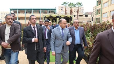  محافظ كفر الشيخ يدشن مبادرة لزراعة الأشجار المثمرة 