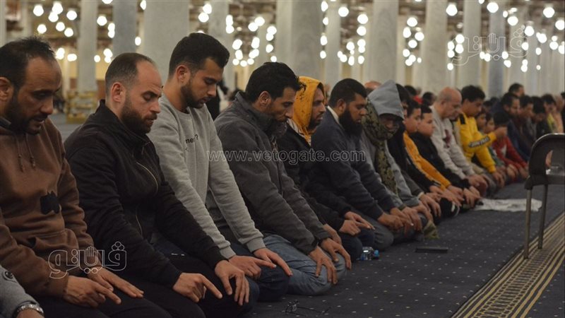 صلاة التراويح بمسجد