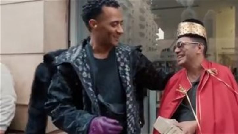 محمد رمضان ورجل الورنيش