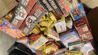 التحفظ على مصنعات لحوم مجهولة المصدر وشماريخ خلال حملة تموينية بالإسماعيلية (صور) 