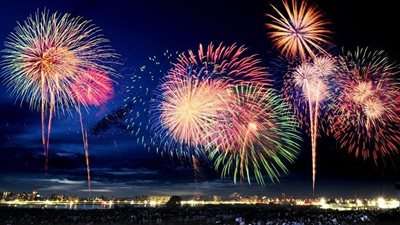 بعد حادث حفل محمد رمضان، حكم استعمال الألعاب النارية والمفرقعات والاتجار بهما