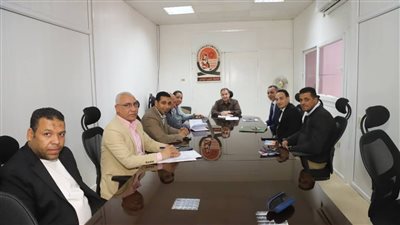 رئيس جامعة جنوب الوادي يناقش إضافة تقنية التعرف على الوجه للبوابات الإلكترونية (صور)