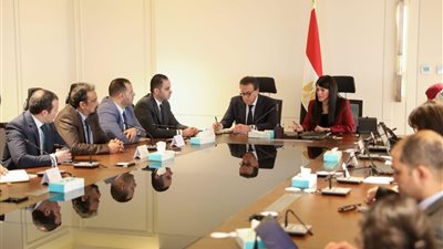 عبد الغفار والمشاط يناقشان الخطة الاستثمارية لقطاع الصحة 2025 /2026 