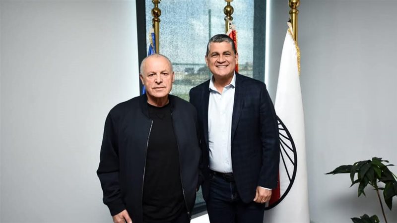 اوسكار رويز،فيتو
