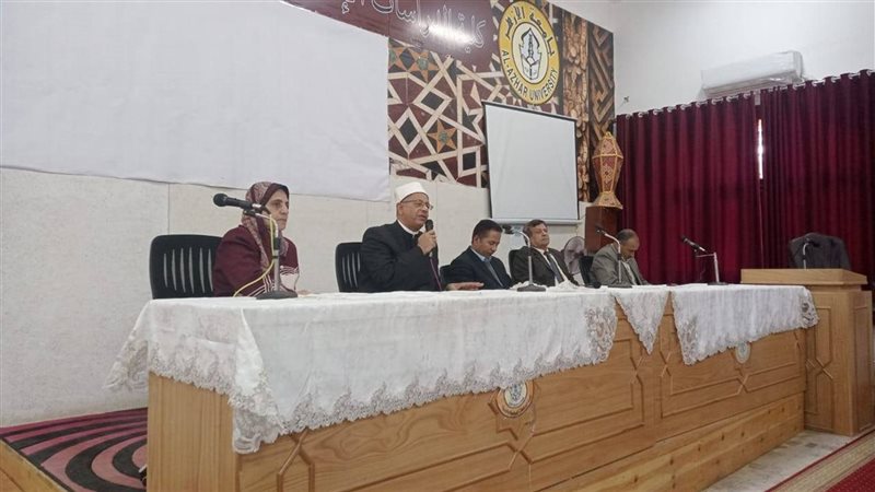 ندوة علمية بكلية