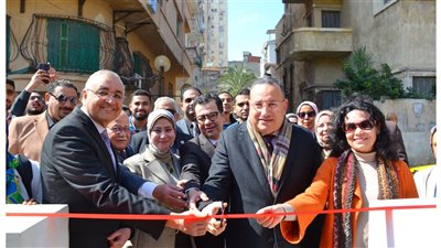 رئيس جامعة الإسكندرية يفتتح جدارية 