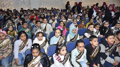 محافظ الأقصر يشهد حفل توزيع جوائز مسابقة أجيال القرآن بأرمنت (صور)