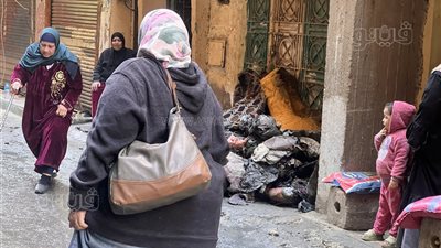 فرحها في العيد، تفحم عفش عروس جراء حريق شقة بالمطرية (صور) 