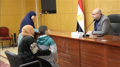 محافظ بني سويف يوجه بالاستجابة لمطالب المواطنين وحل مشكلاتهم