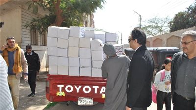 وكيل صحة سوهاج يتابع توزيع هدايا الدعم الغذائي للعاملين بالقطاع الصحي