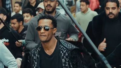 البنت تاهت وأمها رفضت الفلوس، موقف صادم لـ محمد رمضان في الشارع (فيديو)