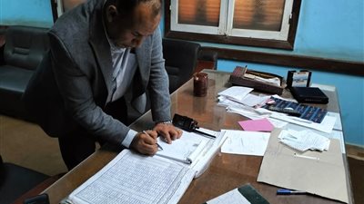 إحالة رئيس الوحدة المحلية لقرية الحراجية بقنا للتحقيق لتقاعسه عن العمل