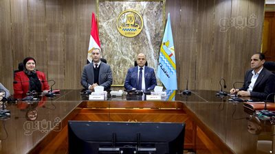 محافظ كفر الشيخ يعقد اجتماعًا موسعًا لمناقشة تنفيذ الهوية البصرية