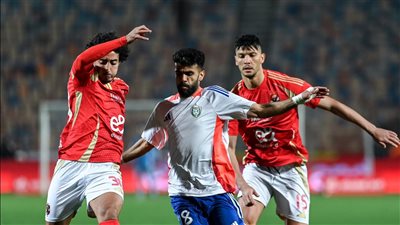 مروان عطية يضيف الهدف الثاني للنادي الأهلي في مرمى طلائع الجيش 