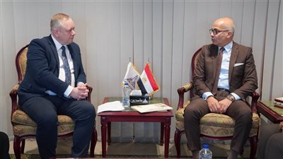 رئيس جامعة عين شمس يستقبل نائب رئيس 