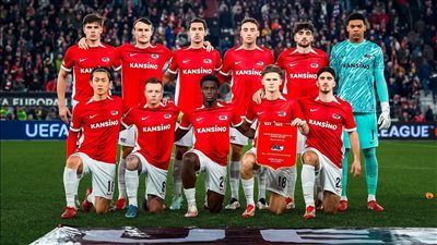 الدوري الأوروبي، ألكمار يتقدم على توتنهام بهدف عكسي في الشوط الأول