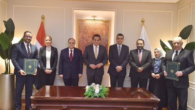 هيئة الدواء: تحقيق الاكتفاء الذاتي لـ 5 مستحضرات أساسية لمرضى الأورام في مصر