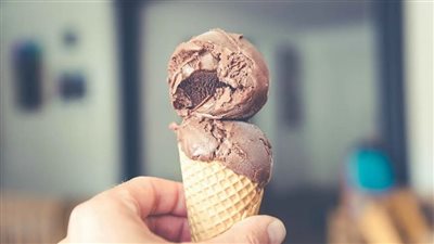 ثعبان مجمد داخل آيس كريم يثير الجدل في تايلاند (صور)