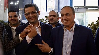 عبدالمحسن سلامة وعمرو بدر وفيولا فهمي يسجلون في كشوف عمومية الصحفيين (صور) 