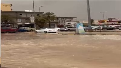 الأمطار تغمر مستشفى ترهونة في ليبيا