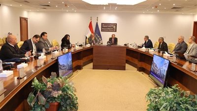 وزير الاتصالات يلتقي أعضاء مجلس إدارة واحات السيليكون للمناطق التكنولوجية