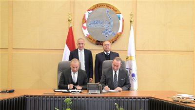 وزير النقل يشهد توقيع مذكرة تفاهم لإنشاء منطقة صناعية لوجيستية متكاملة بميناء دمياط