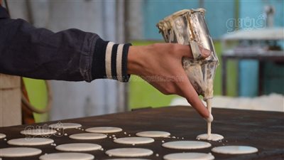 ارتفاع أسعار الكنافة والقطايف في رمضان.. زيادة تكلفة المواد الخام والطاقة والنقل «أبرز الأسباب».. وإقبال كثيف على شرائها رغم الغلاء (صور)