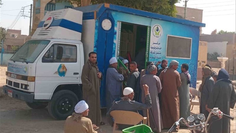 جانب من عملية التعاقد