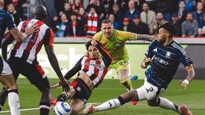 أستون فيلا يحقق فوزا صعبا على برينتفورد 1-0 في الدوري الإنجليزي (صور)