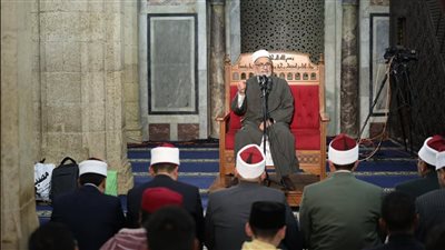 درس التراويح بالجامع الأزهر: التكافل في الإسلام يتجاوز الجانب المادي إلى أبعادٍ أشمل