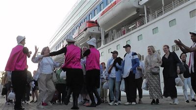 ميناء الإسكندرية يستقبل باخرة تقل سائحين من جنسيات متعددة