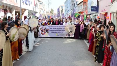 اعتقال 200 امرأة بعد تظاهرة بمناسبة يوم المرأة العالمي في تركيا