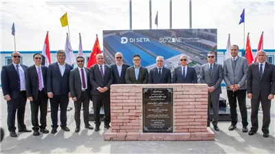 رئيس اقتصادية قناة السويس يشهد وضع حجر الأساس لمشروع 