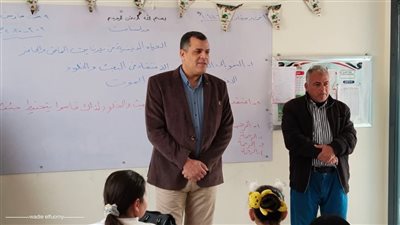 مدير تعليم دمياط يتفقد مدارس الزرقا ويتابع بدء الامتحانات الشهرية