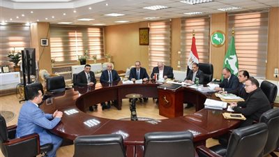 محافظ الشرقية يترأس لجان تجديد شغل وتعيين وظائف قيادية