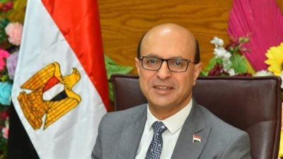 رئيس جامعة أسيوط يُصدر قرارين باستمرار قيام عميد كليتي التمريض والعلوم بأعمال العمادة