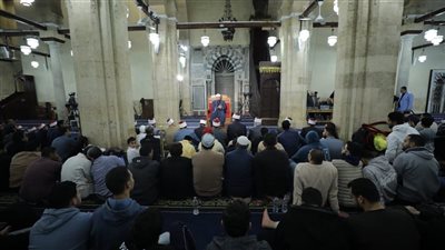 درس التراويح بالجامع الأزهر: استثمار الوقت في الطاعات سبيل الفلاح