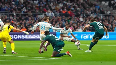 مارسيليا يخسر أمام لانس 0/1 ويقرب لقب الدوري الفرنسي من باريس سان جيرمان 