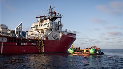 بينهم 3 نساء و7 قاصرين، إنقاذ 25 مهاجرا قبالة سواحل ليبيا (صور)