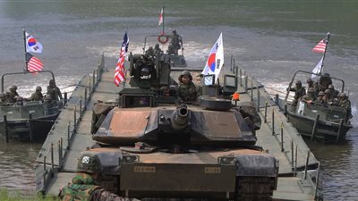 كوريا الشمالية تحذر أمريكا من خطر اندلاع حرب