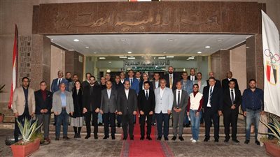 وزير الرياضة يستعرض مسارات تطوير المنظومة الرياضية حتى أولمبياد 2028 