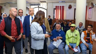 وزيرة التنمية المحلية ومحافظ القليوبية يتفقدان المركز التكنولوجي بالخانكة 