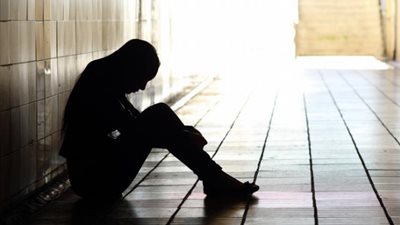 الأعراض المبكرة للاكتئاب وكيف يمكن أن يتطور إلى حاد؟
