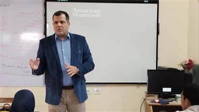 مدير تعليم دمياط يتفقد سير امتحانات شهر مارس في المدارس (صور)