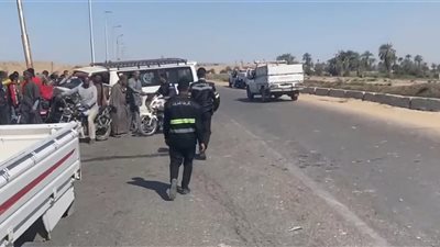 إصابة 10 أشخاص في حادث تصادم بقنا