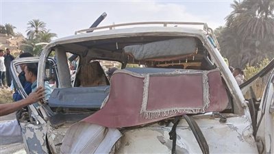 إصابة 10 أشخاص فى حادث تصادم بقنا