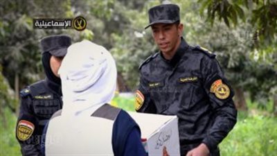 الأمن المركزى يوزع عبوات غذائية بالمجان على الأسر في المحافظات (فيديو وصور)