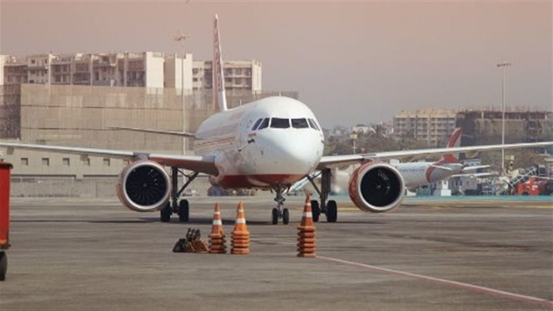 طائرة هندية تعود