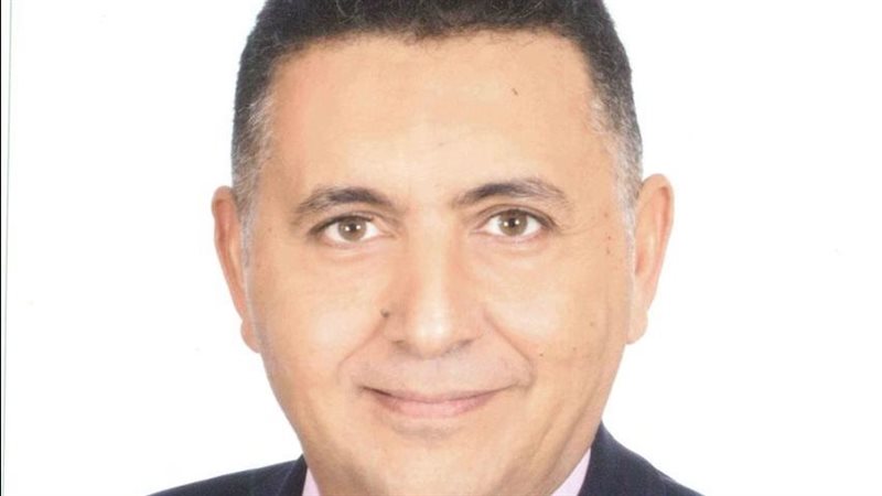 الدكتور حسام عميد